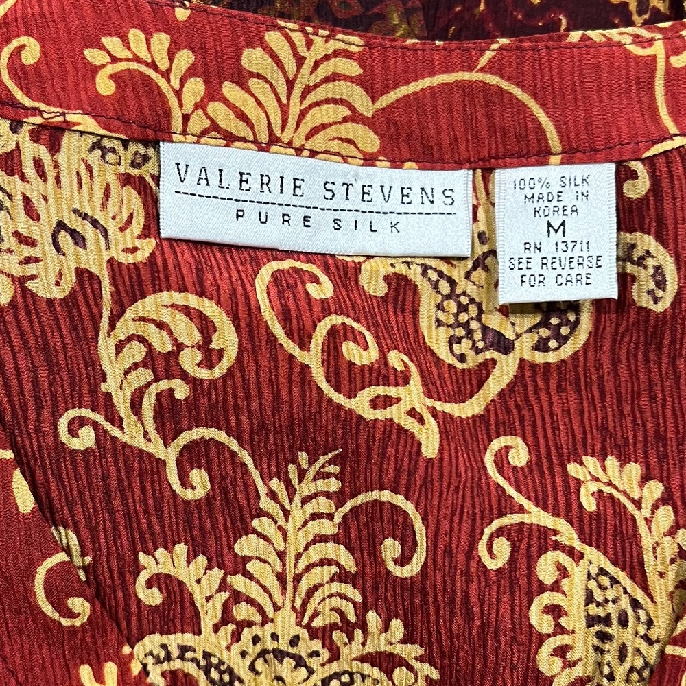 Valerie Stevens Silk Skirt and Blouse - Picture 4 of 16